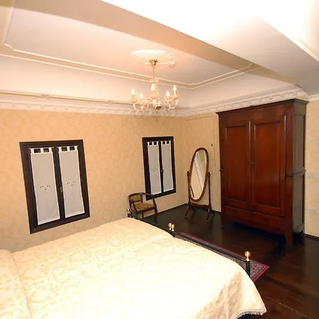 卡里奥马林公寓 *